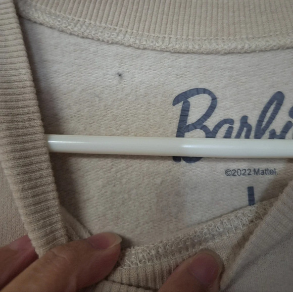 Barbie Womens Cropped Sweatshirt Long Sleeve Graphic Hairstyles Oatmeal Color - Picture 10 of 12